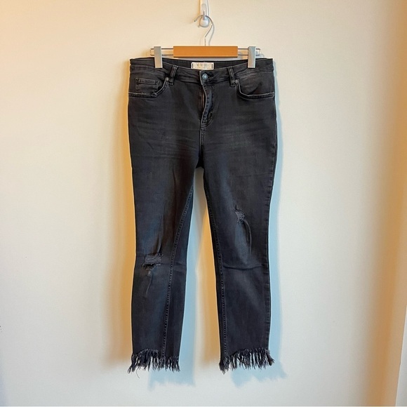 FREE PEOPLE GREAT HEIGHTS FRAYED SKINNY DENIM PANTS BLACK Size 29 - Picture 3 of 11